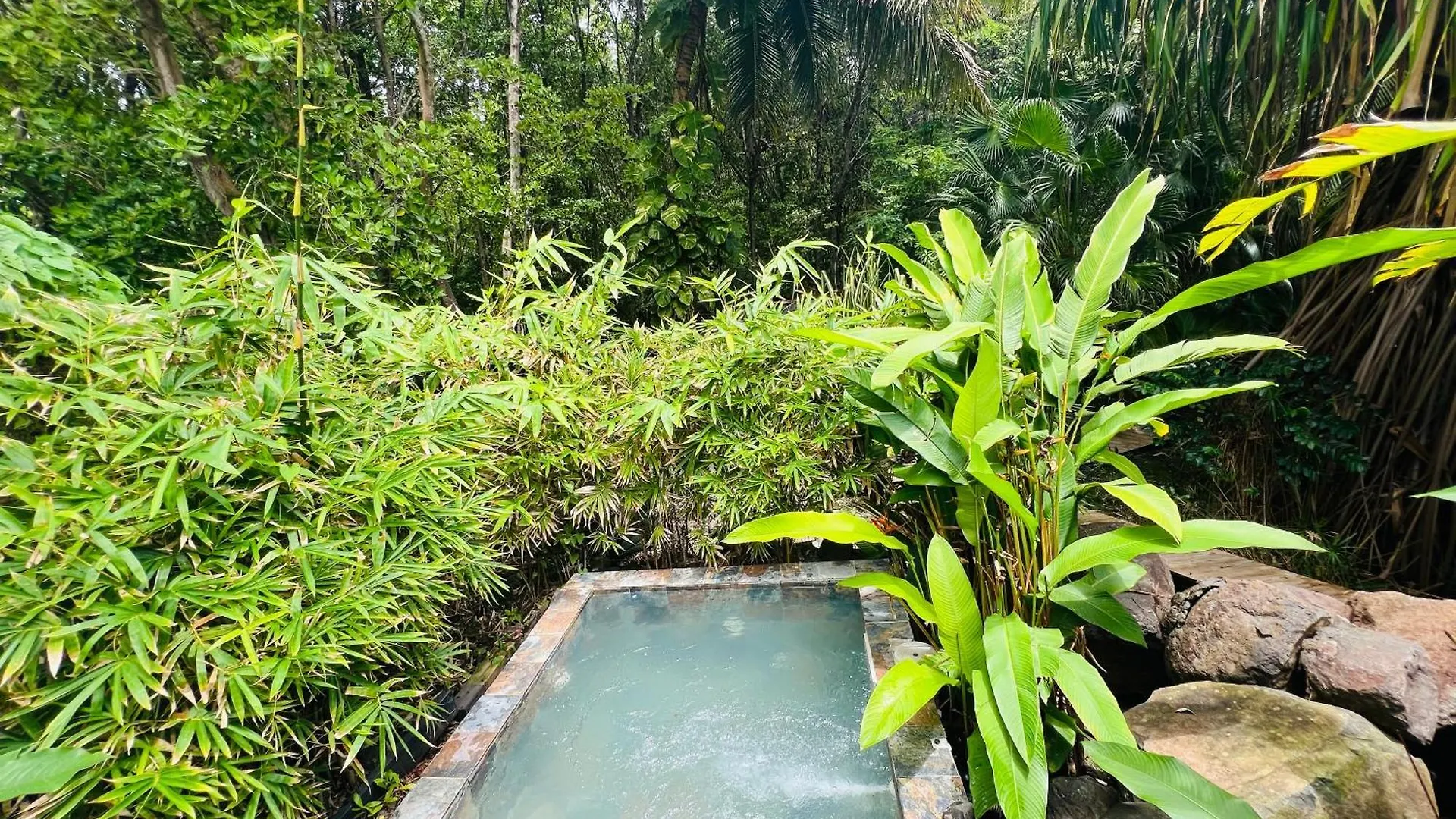Love Room By Orcea & Spa Sainte-Anne 0*,  Martinique